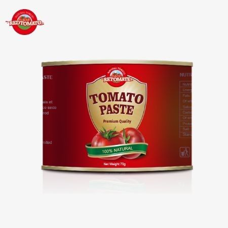 프리미엄 캔 토마토 콘센트라이트 70g 캔에 담겨 있으며 사용자 친화적 인 쉽게 열 수있는 뚜?? 이 있습니다.