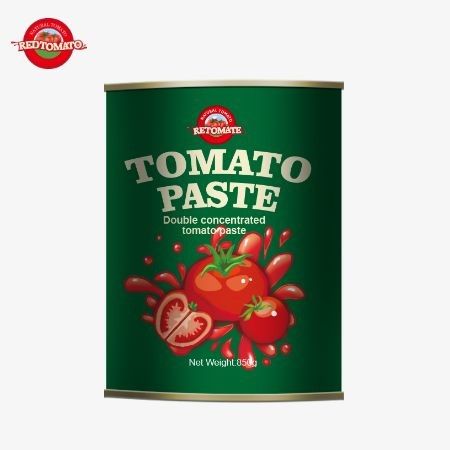중국에서 가져온 두 배 농축된 토마토 페이스트가 맛있고 쉽게 열 수 있는 850g 캔에 편리하게 포장되어 있습니다.