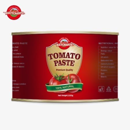 토마토 공장은 고품질의 신선도를 보장하기 위해 2200g 캔으로 포장된 캔 토마토 페이스트를 제공합니다.