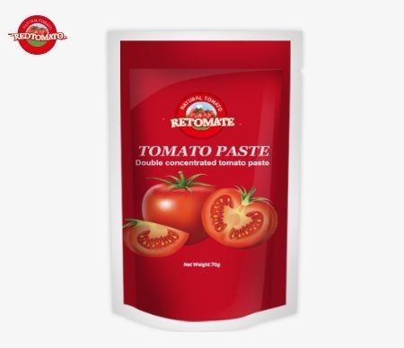 프리미엄 토마토 페이스트 패시트 평면 및 서있는 디자인으로 각각 70g 무게의 두 배 집중